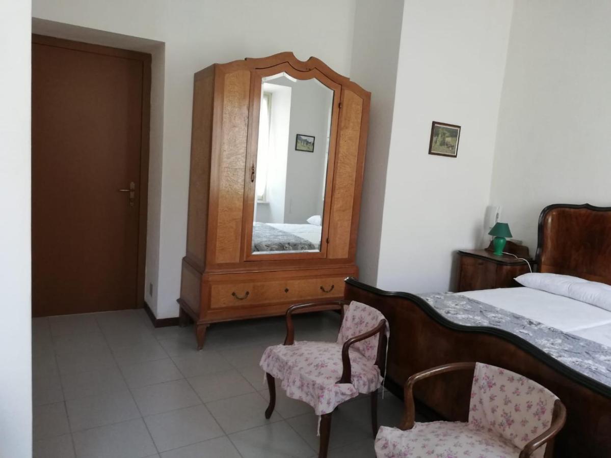 Residenza Santa Valeria Hotel Caglio Buitenkant foto